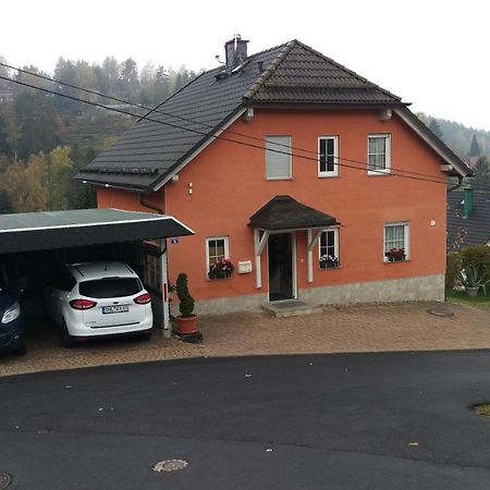 Ferienwohnung Fliederweg Suhl Bagian luar foto