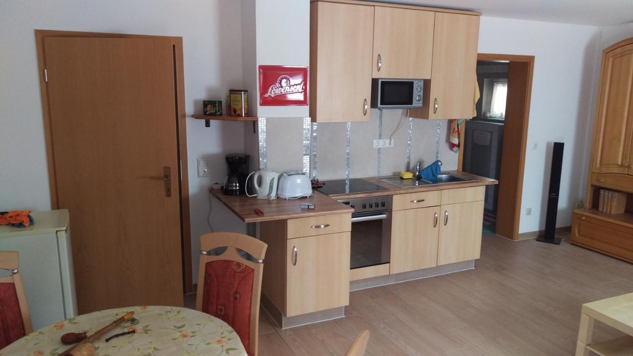 Ferienwohnung Fliederweg Suhl Bagian luar foto